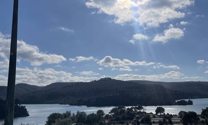 Esparron-de-Verdon Apartamento | Apartamento para 5 pers, acceso privado al lago, piscina
