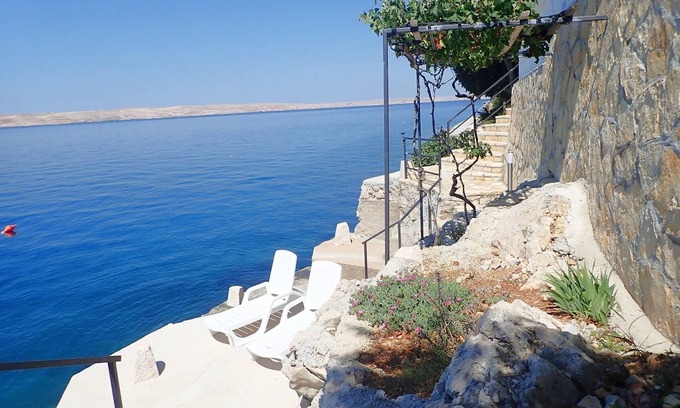 Tribanj Apartamento | Apartment for 2-3 persons directly on the beach
