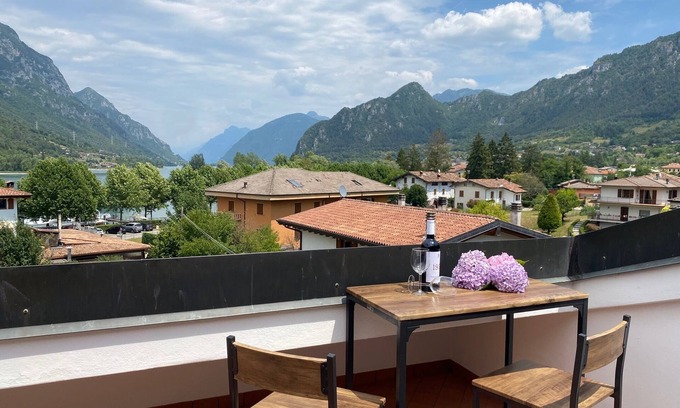 Idro Apartamento | Apartamento para 2 adultos. + 1 niño, gran vista, a 200 metros del lago / playa, jardín