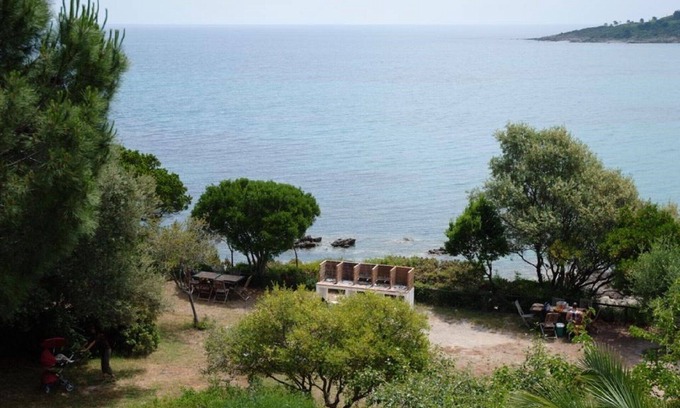Favone Apartamento | Faounzina, 4 pers, 1 ° piso, frente al mar con acceso directo a la playa