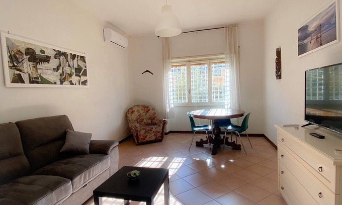Quartiere XXII Collatino Apartamento | Apartment for 4 in via Tiburtina, Wi-Fi, A / C