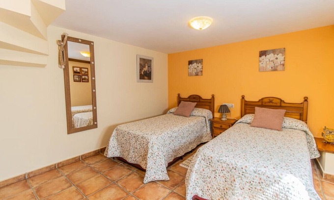 Senegue Casa | Apartamento para Parejas en los Pirineos - Jardín y Parking