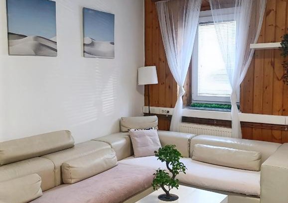 Bezigrad District Apartamento | Apartment for Four People Nina