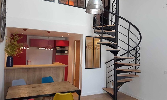 Saint Alban Auriolles Apartamento | Apartamento en pueblo de carácter, tranquilo, sur Ardèche, río, caminata, bicicleta