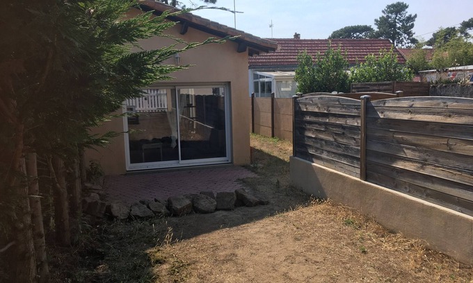 Saint-Brevin-les-Pins Apartamento | Apartment for 2 to 4 people near the sea and shops