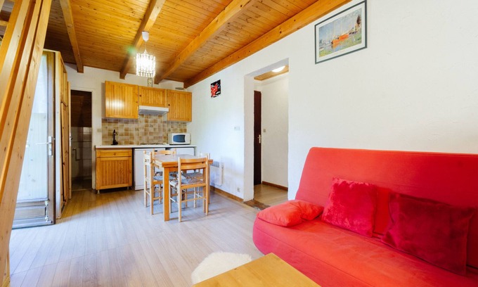 Saint-Sorlin-d'Arves Apartamento | Apartamento 'Appartement 8' con vistas a la montaña, jardín compartido y Wi-Fi