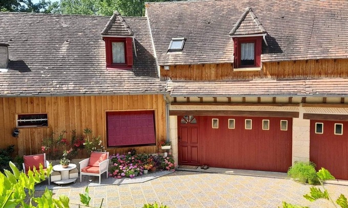 Savignac-de-Miremont Apartamento | Apartment in the heart of Périgord Noir