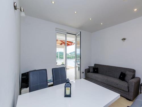 Stikovica Apartamento | Apartment Franceska -Two-Bedroom Apartment with Terrace and Sea View