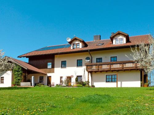 March Apartamento | Apartment Freisinger-2 by Interhome