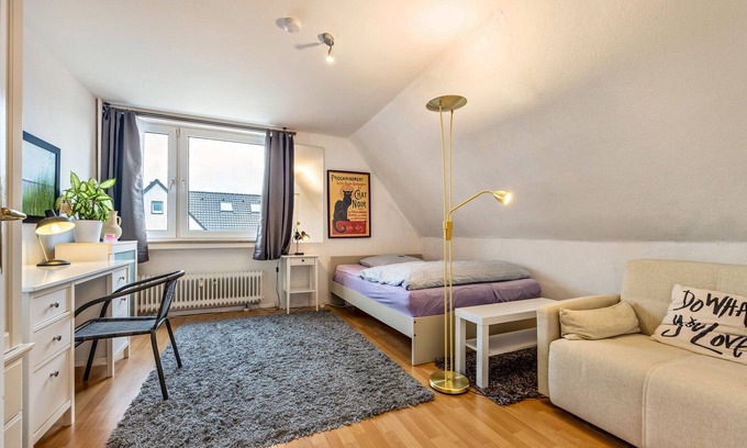 Lemgo Apartamento | Apartamento 'Freundliche Ferienwohnung In Lemgo' con jardín compartido y Wi-Fi