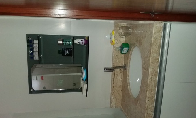 Ponta de Campina Apartamento | APARTMENT FURNISHED TO 184 STEPS FROM THE SEA, ON THE BEACH PONTA DE CAMPINA. Head hair