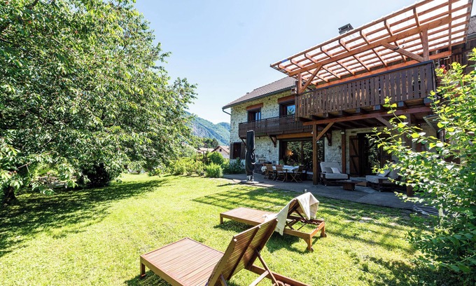 Giez Apartamento | Apartamento 'Gîte Chapô Julô - L'originel' con vistas a las montañas, terraza privada y Wi-Fi
