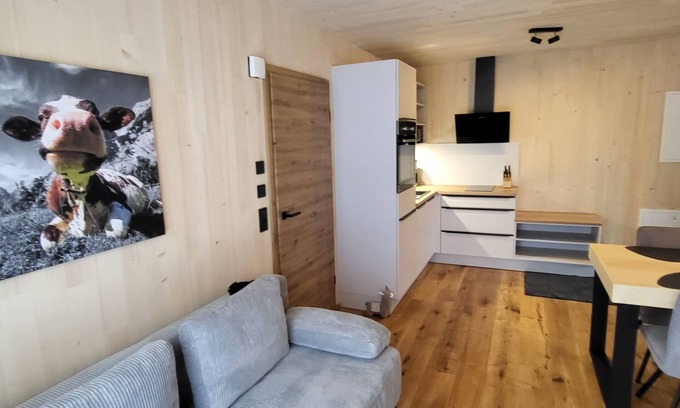 Bischofswiesen Apartamento | Apartment GöllGlück, 40 m², 1-2 pers., bedroom, living room, shower/WC, terrace