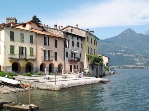 Santa Maria - Rezzonico Apartamento | Apartment Gaetano by Interhome