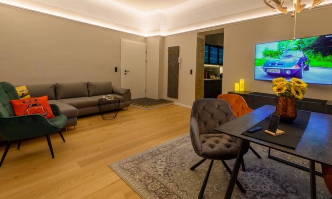 Gmuend in Kaernten Apartamento | Apartamento "Gasthof Alte Post - Top 2 Super 6" con vistas a la montaña y Wi-Fi