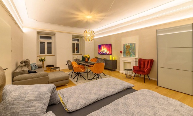 Gmuend in Kaernten Apartamento | Apartamento "Gasthof Alte Post - Top 4 Commodore" con vistas a la montaña y Wi-Fi