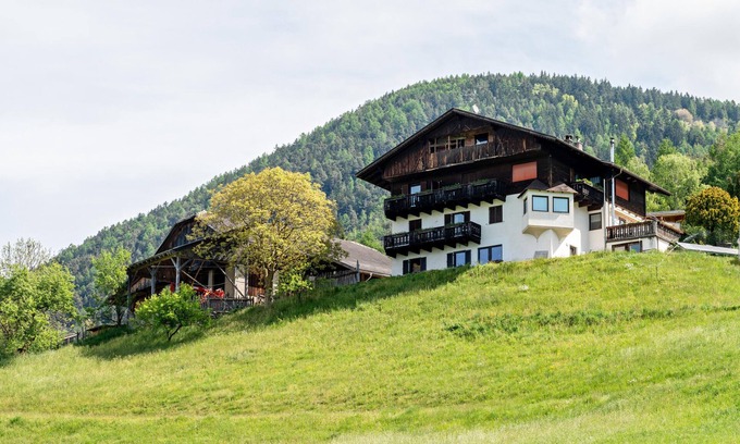 Luson Apartamento | Apartamento 'Gatscherhof Abendrot' con vistas a la montaña, jardín compartido y Wi-Fi