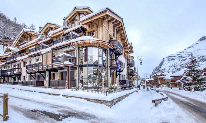 Val-d'Isere Villa | Apartment Geneve - Four Bedroom Villa, Sleeps 10