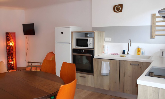 Arreau Apartamento | Apartment 'Gîte Au Coeur D'Arreau' with Mountain View and Balcony