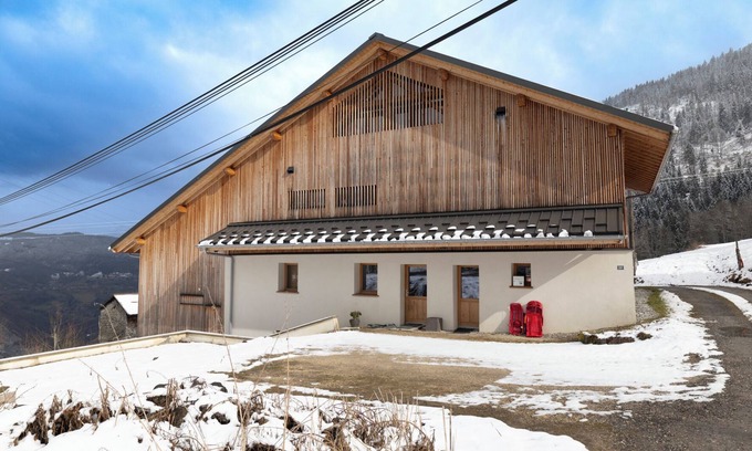Nancy-sur-Cluses Apartamento | Apartamento 'Gîte Dans Ferme D'Alpage' con vistas a la montaña, jardín privado y Wi-Fi