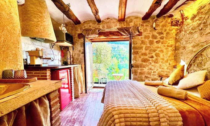 Olba Casa | Apartamento 'Gnomo' con vistas a la montaña, Wi-Fi y aire acondicionado