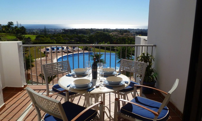 Benahavis Apartamento | apartamento para 4 personas en el Los Arqueros Golf cerca de Puerto Banús. Internet