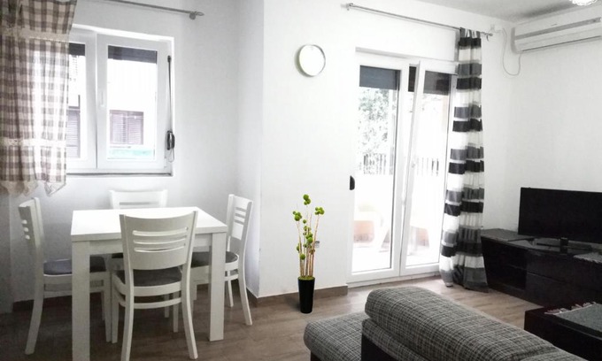 Velji Vinogradi Apartamento | Apartment Grape of Budva