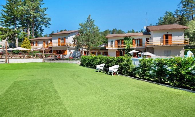 Borzonasca Apartamento | Apartamento 'Green Riviera - Angolino dei Pini' con vistas a la montaña