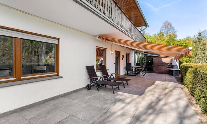 Heringhausen Apartamento | Apartamento 'Grete' con vistas a la montaña, terraza privada y Wi-Fi