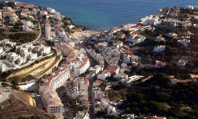 Vale de Covo Casa | Apartment 'Gudrun' with Sea View, Wi-Fi and Air Conditioning