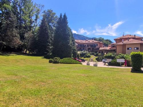 Porto Valtravaglia Apartamento | Apartment Haridian by Interhome