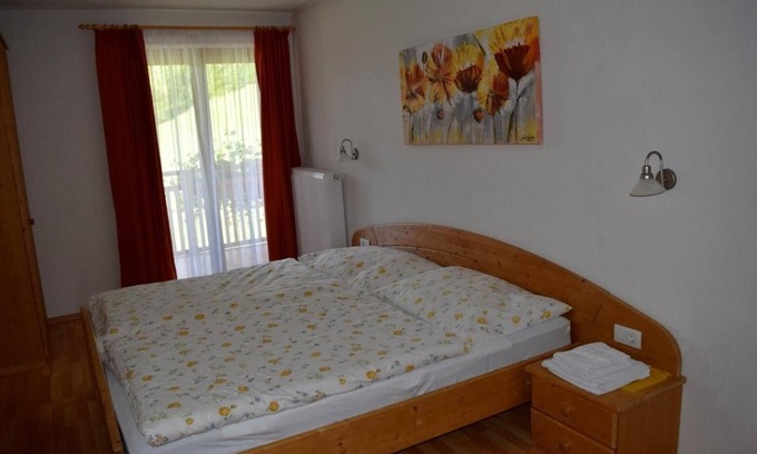 Vipiteno Apartamento | Apartamento 'Hatzlhof Nr 6' con vistas a la montaña, terraza compartida y Wi-Fi