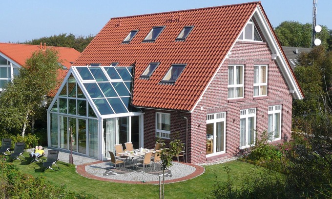 Spiekeroog Apartamento | Apartamento 'Haus Admiral - Fewo Nordlicht' con terraza privada, jardín privado y Wi-Fi