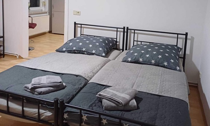 Sallgast Apartamento | Apartment 'Haus Am Wald 1 Henriette' with Wi-Fi