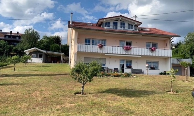 Hoechenschwand Apartamento | Apartamento 'Haus Eckert' con balcón y Wi-Fi