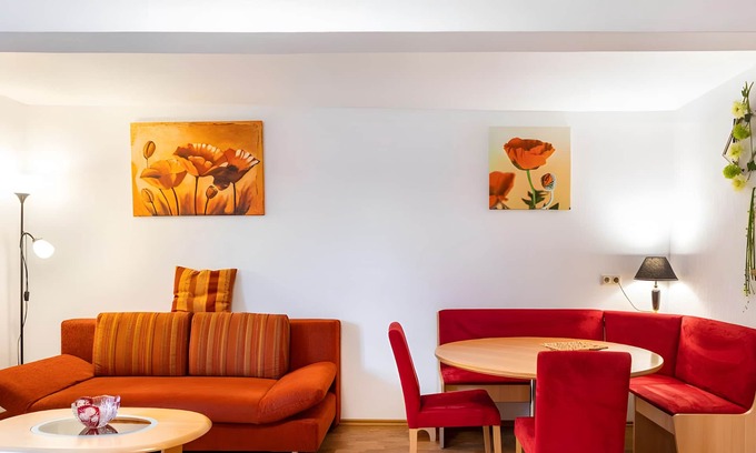 Gersfeld Apartamento | Apartamento 'Haus Edith Fewo' con vistas a la montaña, jardín compartido y Wi-Fi