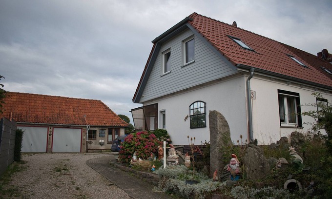 Kalkhorst Apartamento | Apartamento 'Haus Kirchenblick' con terraza privada, jardín comunitario y wifi