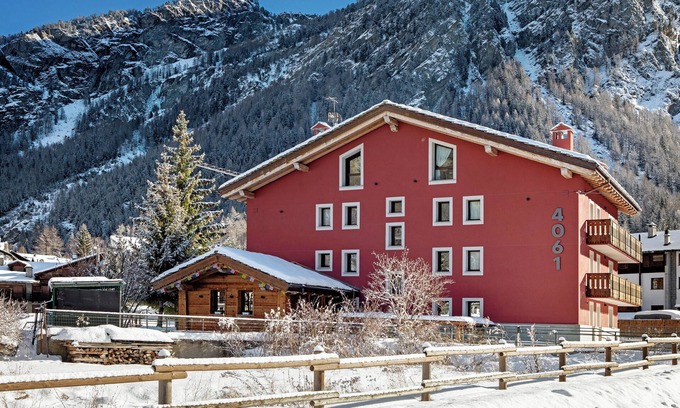 Cogne Apartamento | Apartamento 'Herbetet - 4061 Maison Gerard' con vistas a la montaña, jardín compartido y Wi-Fi