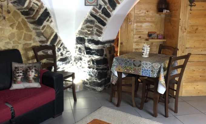 Monte Po-Nesima-San Leone-Rapisardi Casa | Centro Histórico Apartamento Catania