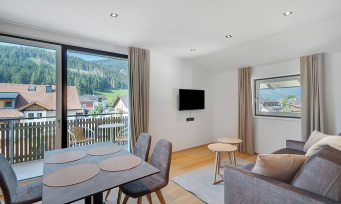 Villabassa Apartamento | Apartamento "Hofer Marianna" con vistas a la montaña, wifi, balcón y jardín