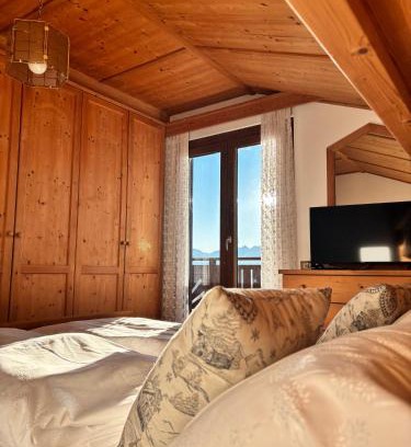 Fondo Apartamento | Apartment Holzsuite