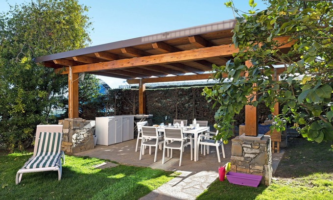 Campochiesa Apartamento | Apartamento 'Home Charlene' con jardín y Wi-Fi
