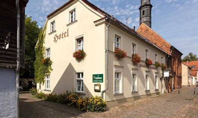 Neuruppin Casa | Apartment Hotel UP HUS IDYLL - 09 double rooms with extra bed