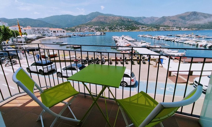 Port de la Selva Apartamento | Apartamento en primera linia de mar. Ideal para familias.