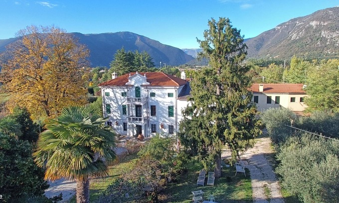 Bassano del Grappa Apartamento | Apartamento en la antigua Villa Pampinuccia