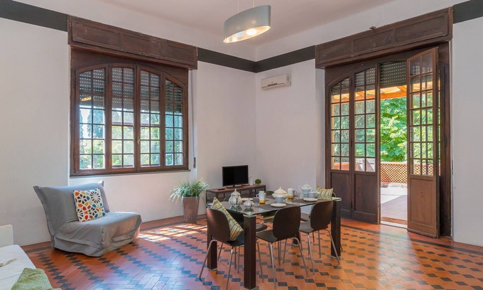 Campiglia Marittima Apartamento | Apartamento 'I Tigli - Pervinca' con piscina compartida, Wi-Fi y aire acondicionado