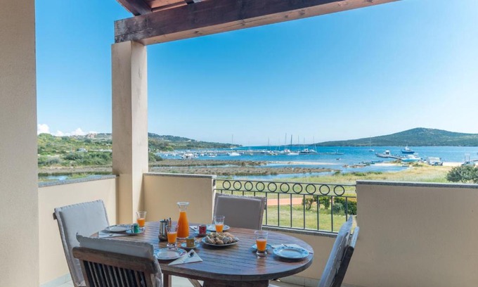 Porto Pozzo Apartamento | Apartment I Mirti 28 by Interhome
