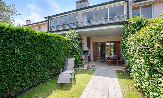 Colà Di Lazise Apartamento | Apartamento 'I Vigneti Del Garda' con piscina compartida, Wi-Fi y aire acondicionado