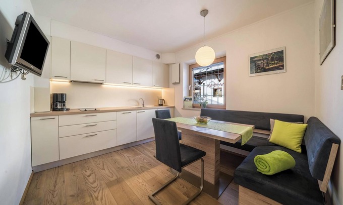 Avelengo Apartamento | Apartamento "Ifinger" cerca de la estación de esquí con vistas al bosque, balcón y jardín compartido