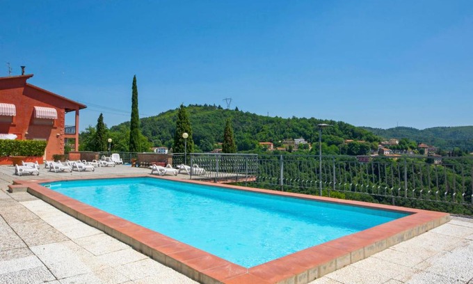 San Baronto Apartamento | Apartment Il Cipresso by Interhome